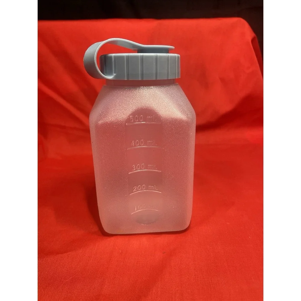 Rubbermaid 1 Pint Servin Saver Beverage Container 0229 Vintage Blue Flip Top Lid